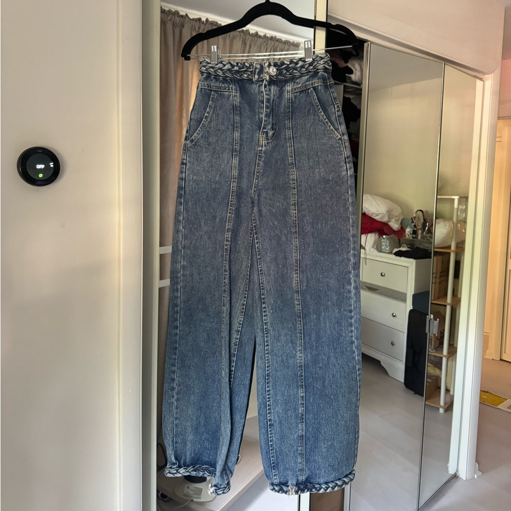 Jeans xs\s. Size 2\4. Baggy. Wide leg. size 24